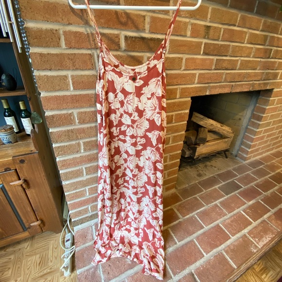 Billabong Red and White Floral Cami Midi Dress - Picture 2 of 3
